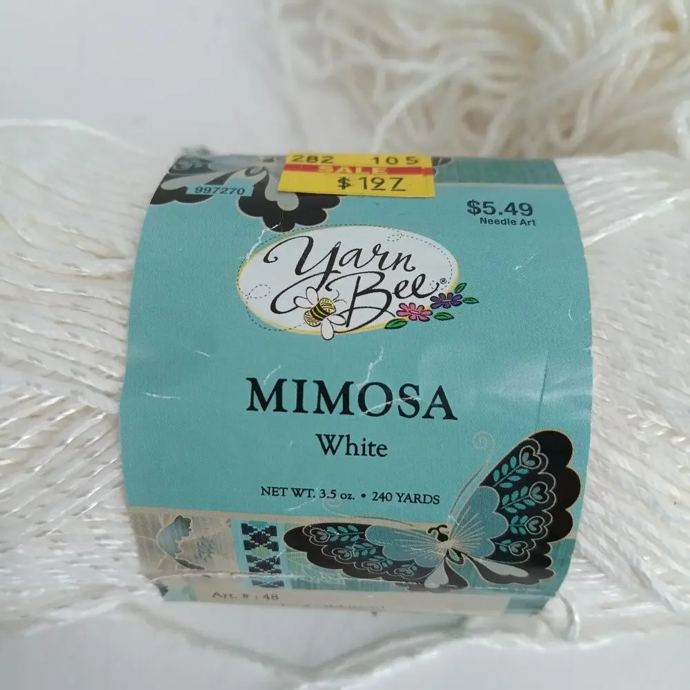 2+2 Skeins Yarn Bee 2-Mimosa Yarn White Mixed Lot Gala